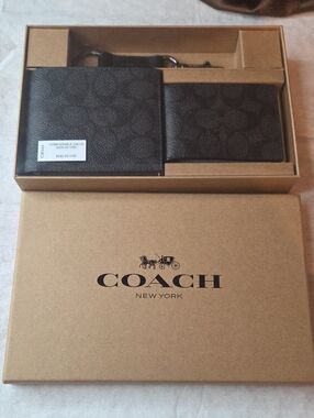 Coach Charcoal Black Signature 3 In 1 Wallet And Key Fob Boxed Gift Set